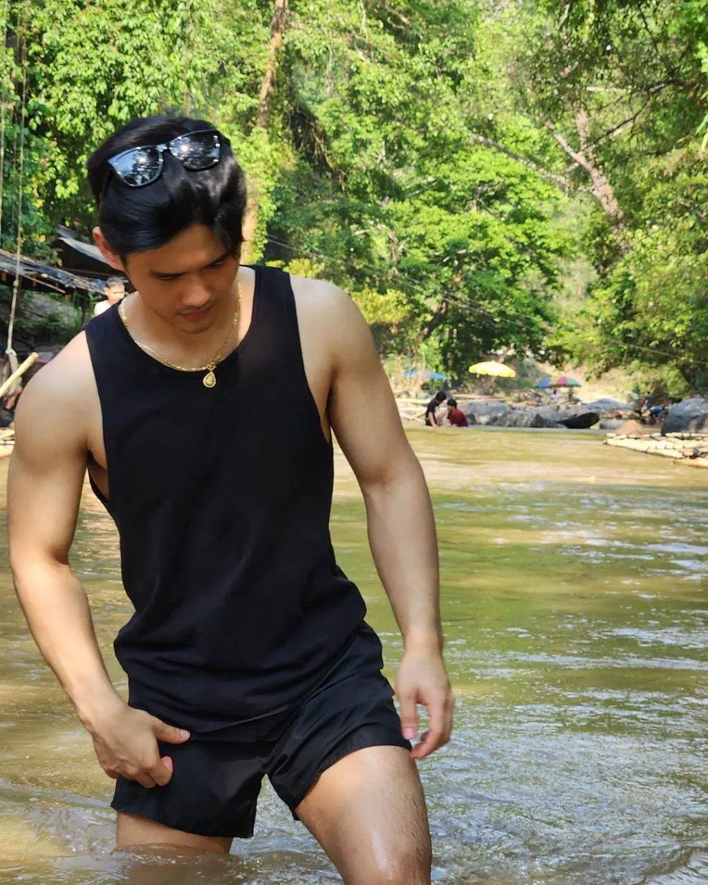 ยั่วไม่ต้องยั้ง