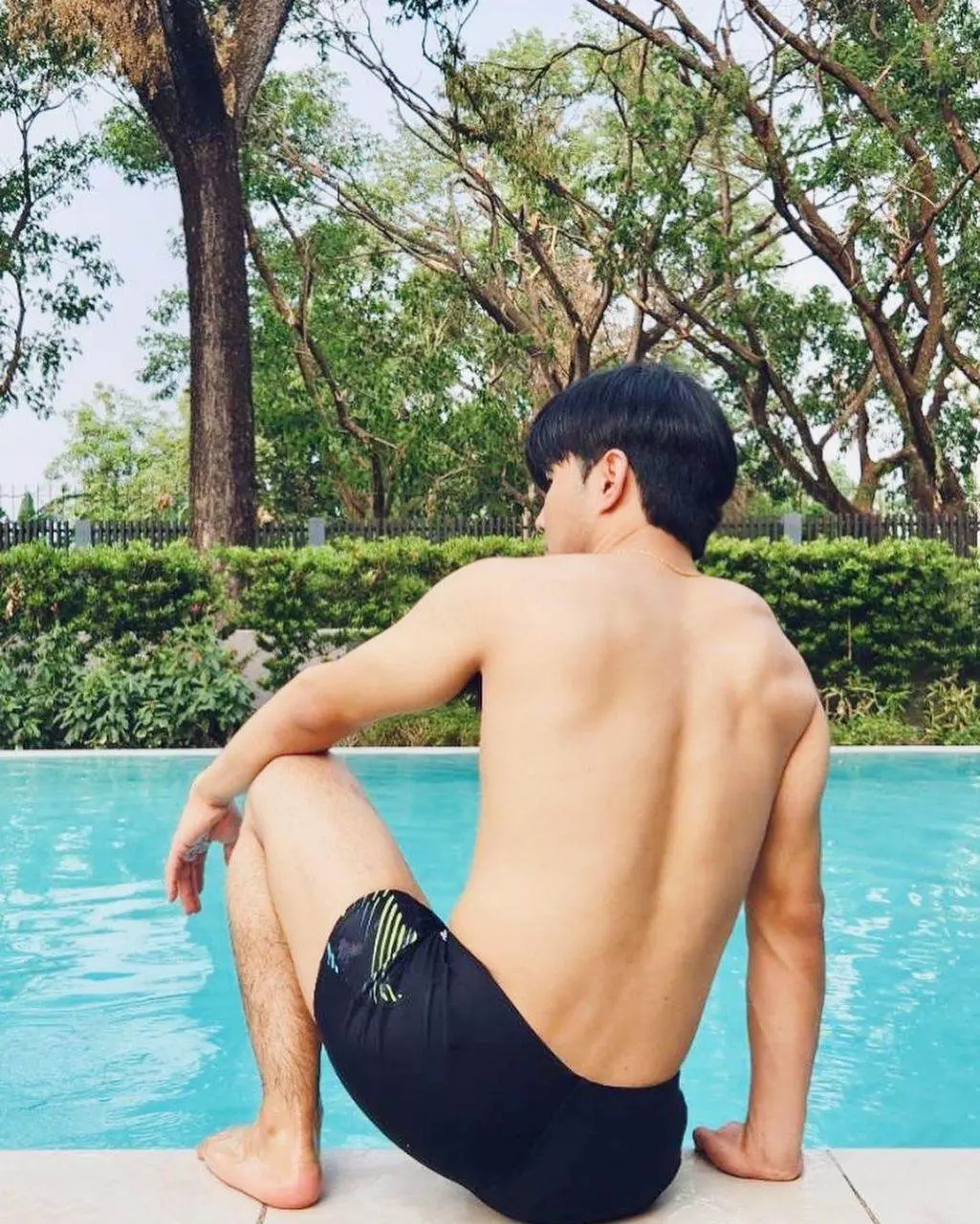 ยั่วไม่ต้องยั้ง