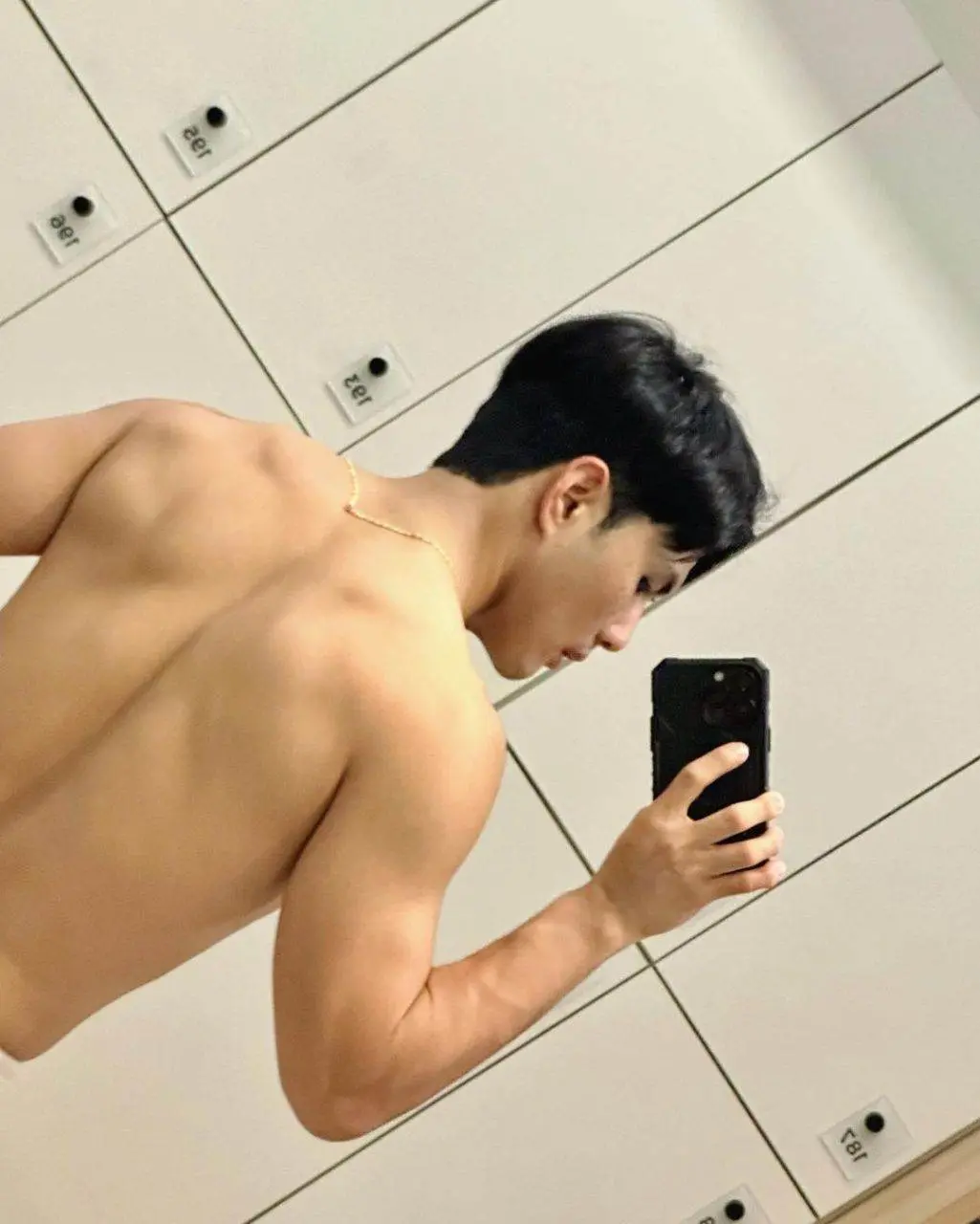 ยั่วไม่ต้องยั้ง