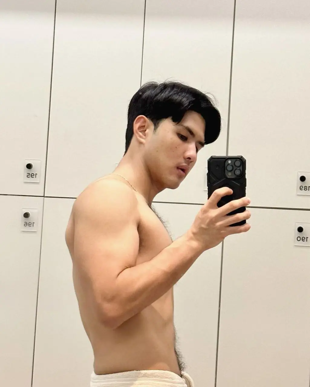 ยั่วไม่ต้องยั้ง