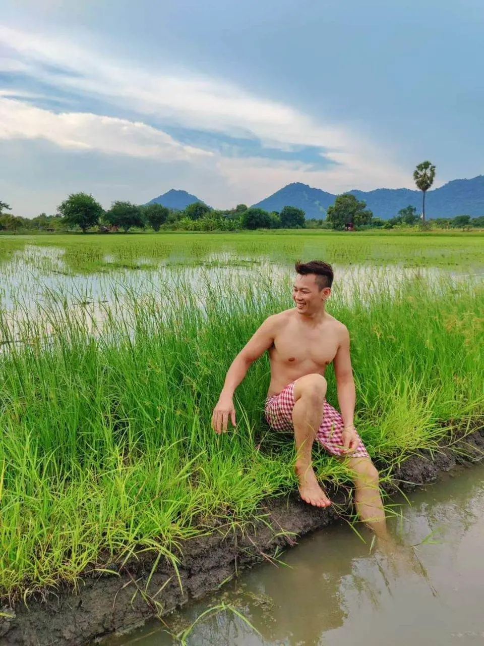 ชมทุ่ง