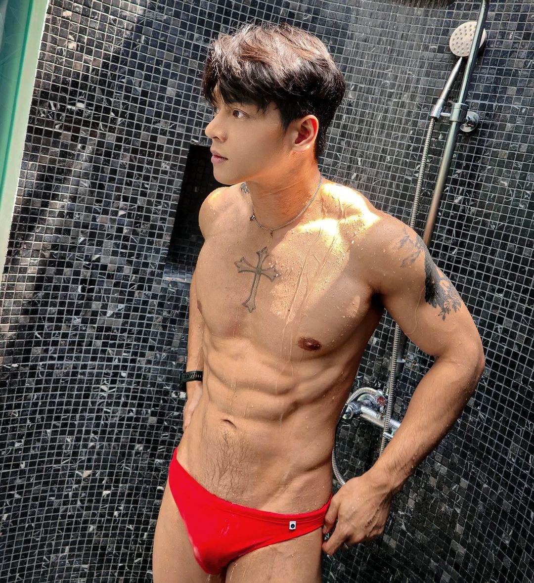 ส่องหนุ่ม 225
