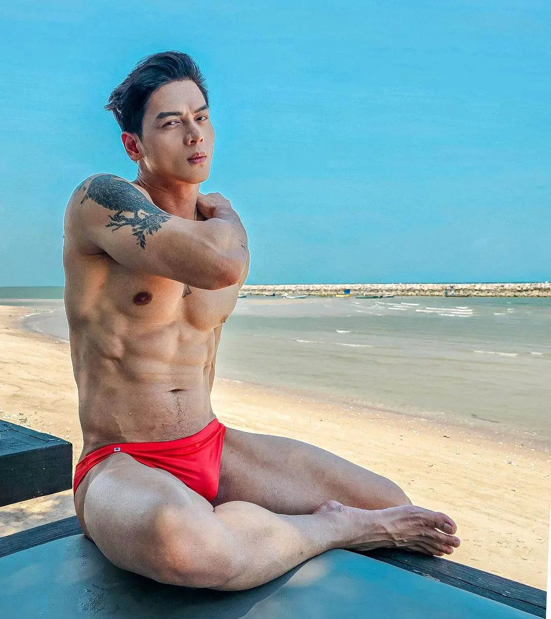 ส่องหนุ่ม 225