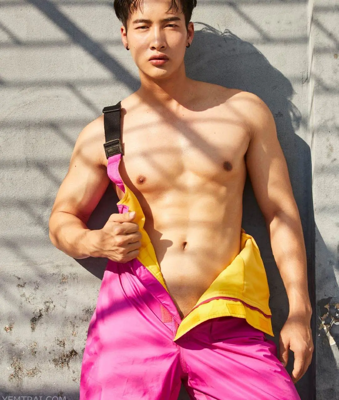 หนุ่มหล่อขึ้นปก 1151