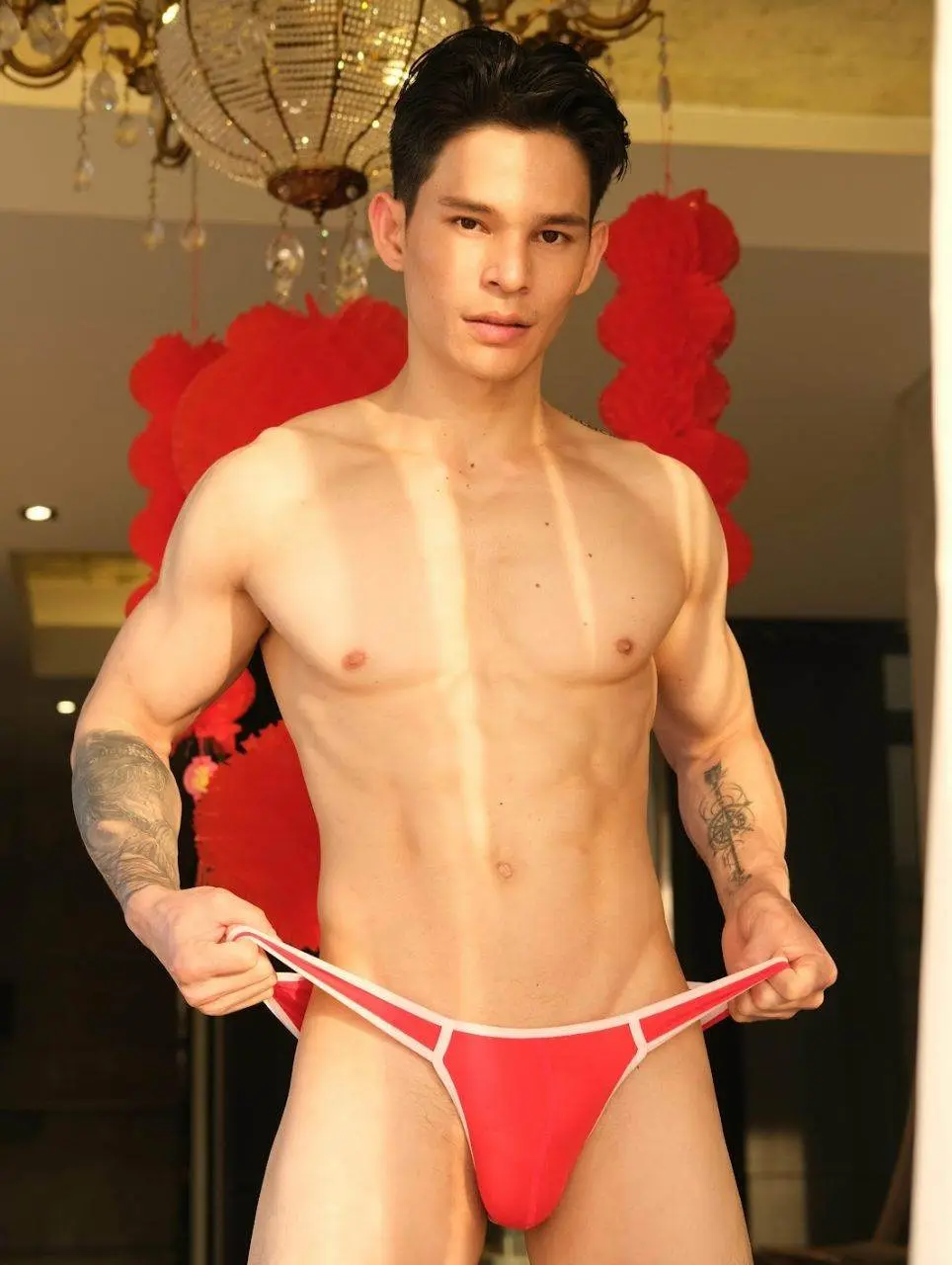 หนุ่มหล่อขึ้นปก 1153