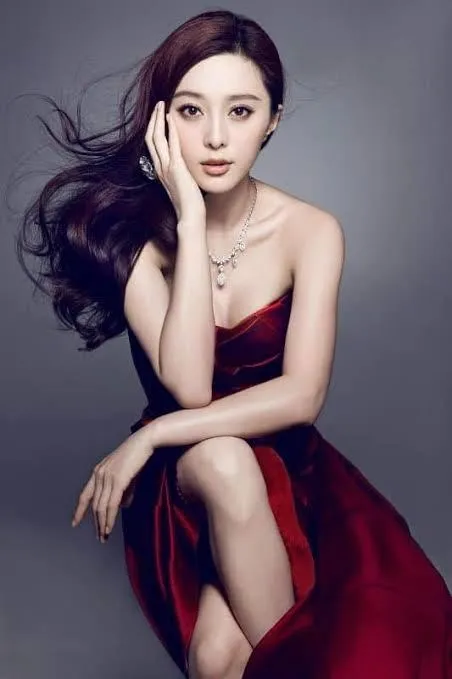 ฟ่านปิงปิงแฝดน้องเป็นสาวสอง . จริงหรือไม่? ทำไมเหมือนกันขนาดนี้