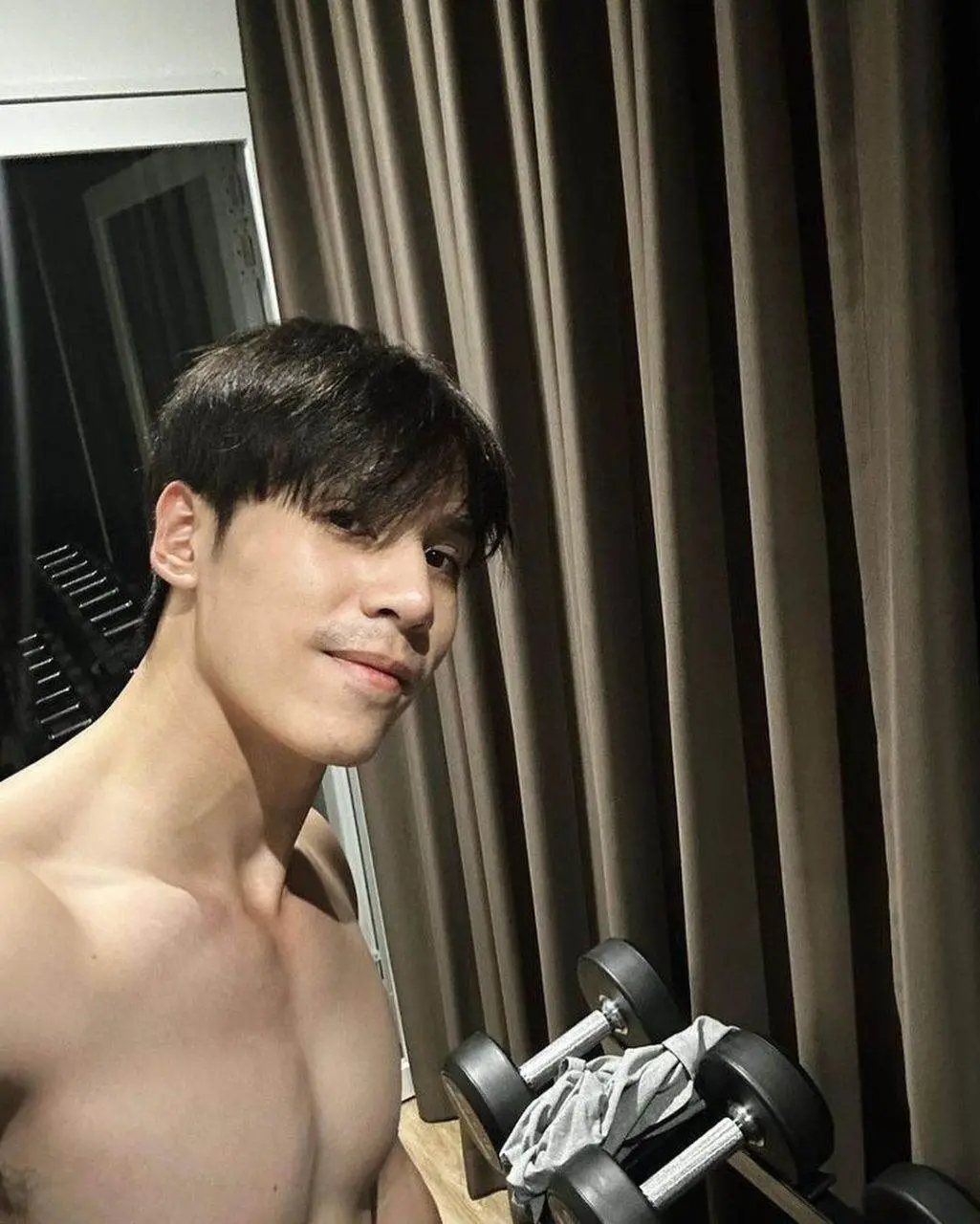 ดาราหล่อเกรดพรีเมี่ยม