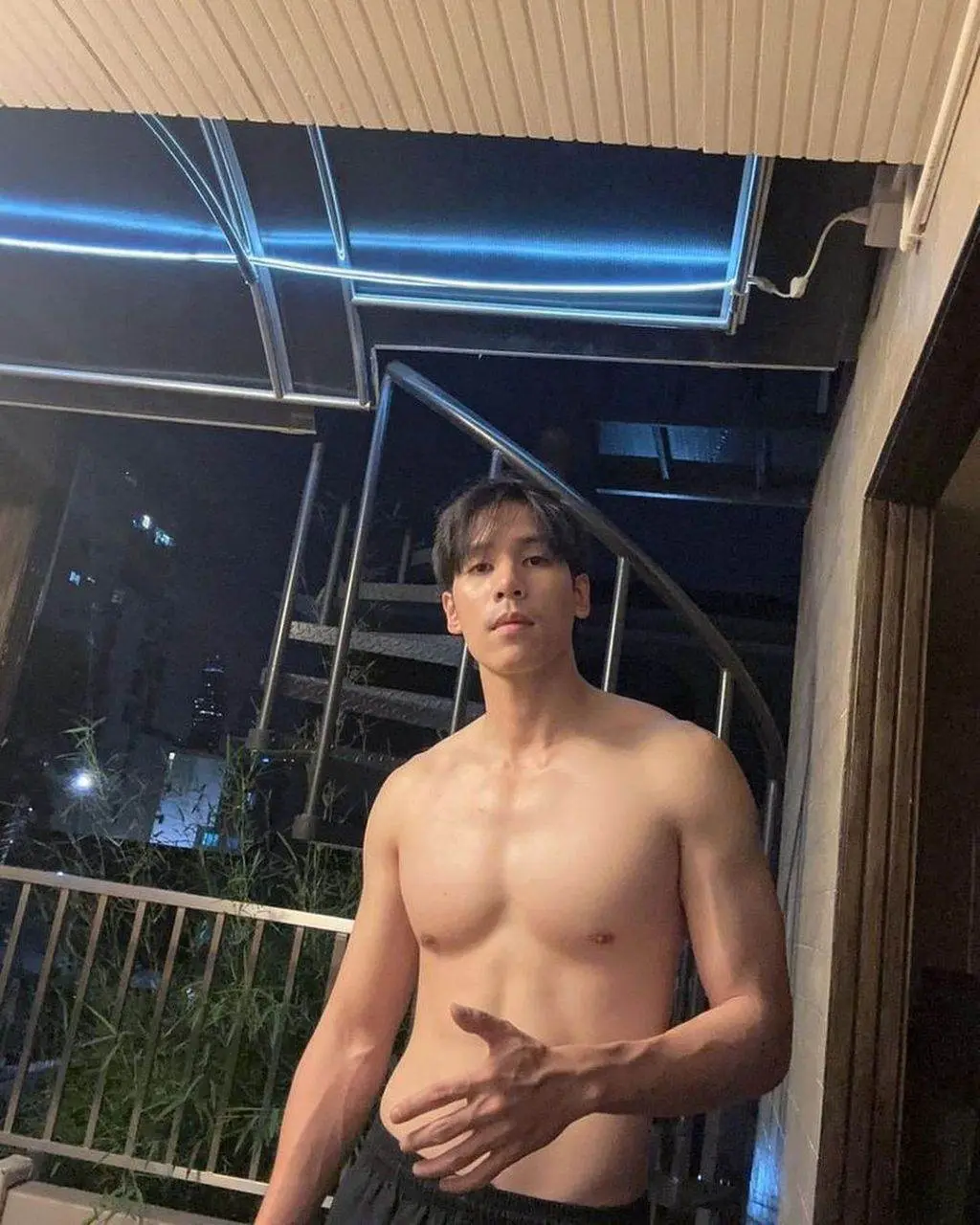 ดาราหล่อเกรดพรีเมี่ยม