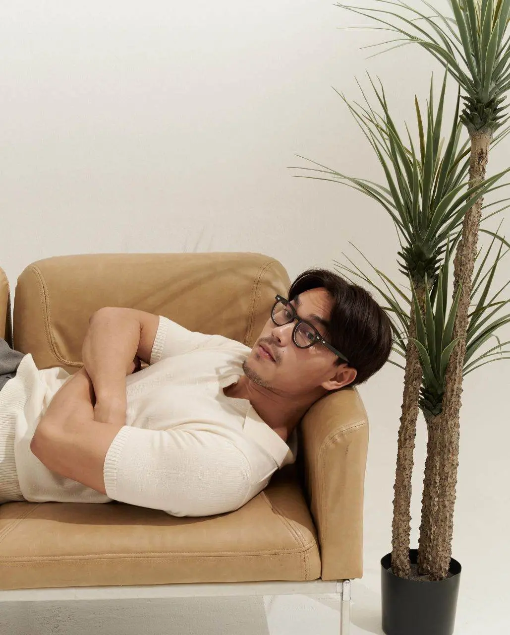 หล่อเข้มเต็มคำ