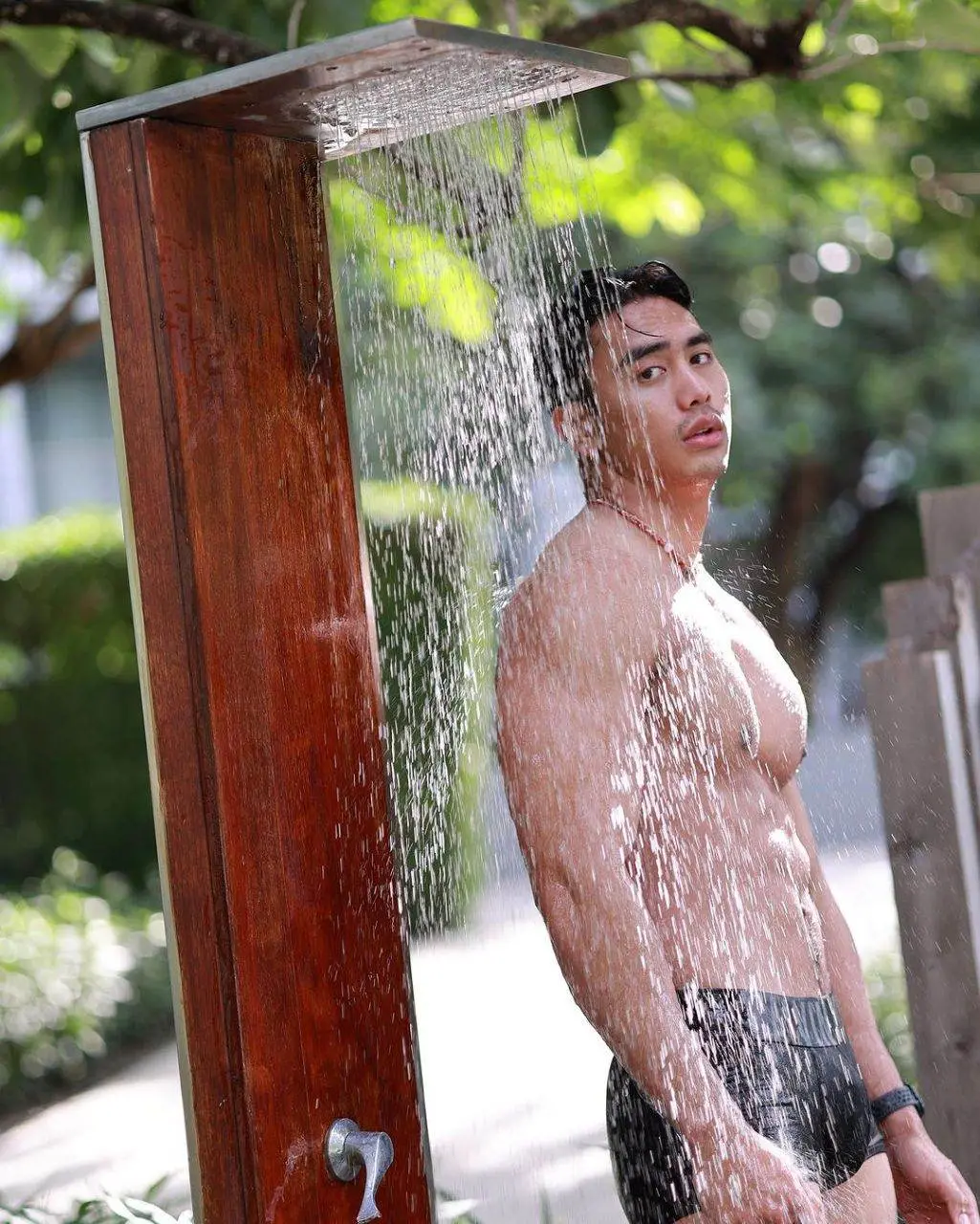 เรียกว่าของแซ๋บ