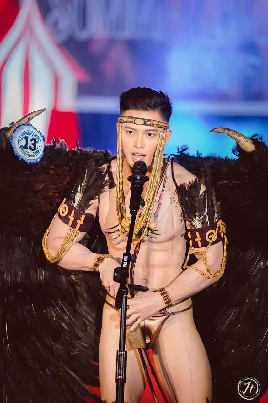 หนุ่มๆฟิลิปปินส์จากเวทีประกวด
