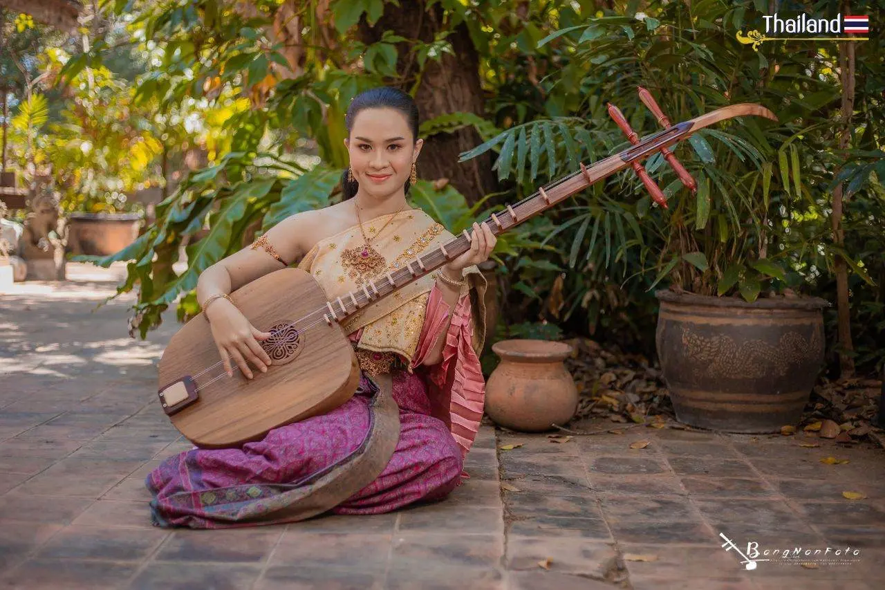 🇹🇭 THAILAND | "krachappi-กระจับปี่" Thai Musical Instrument 🔸