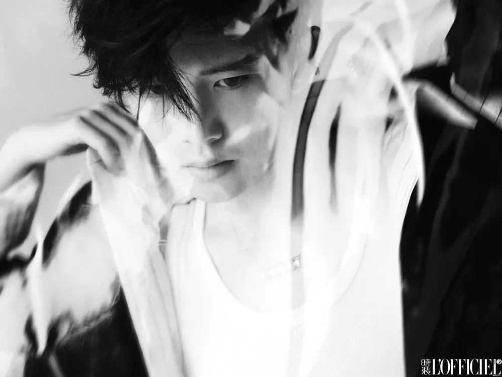 Ren Jialun @ L&rsquo;Officiel China August 2023