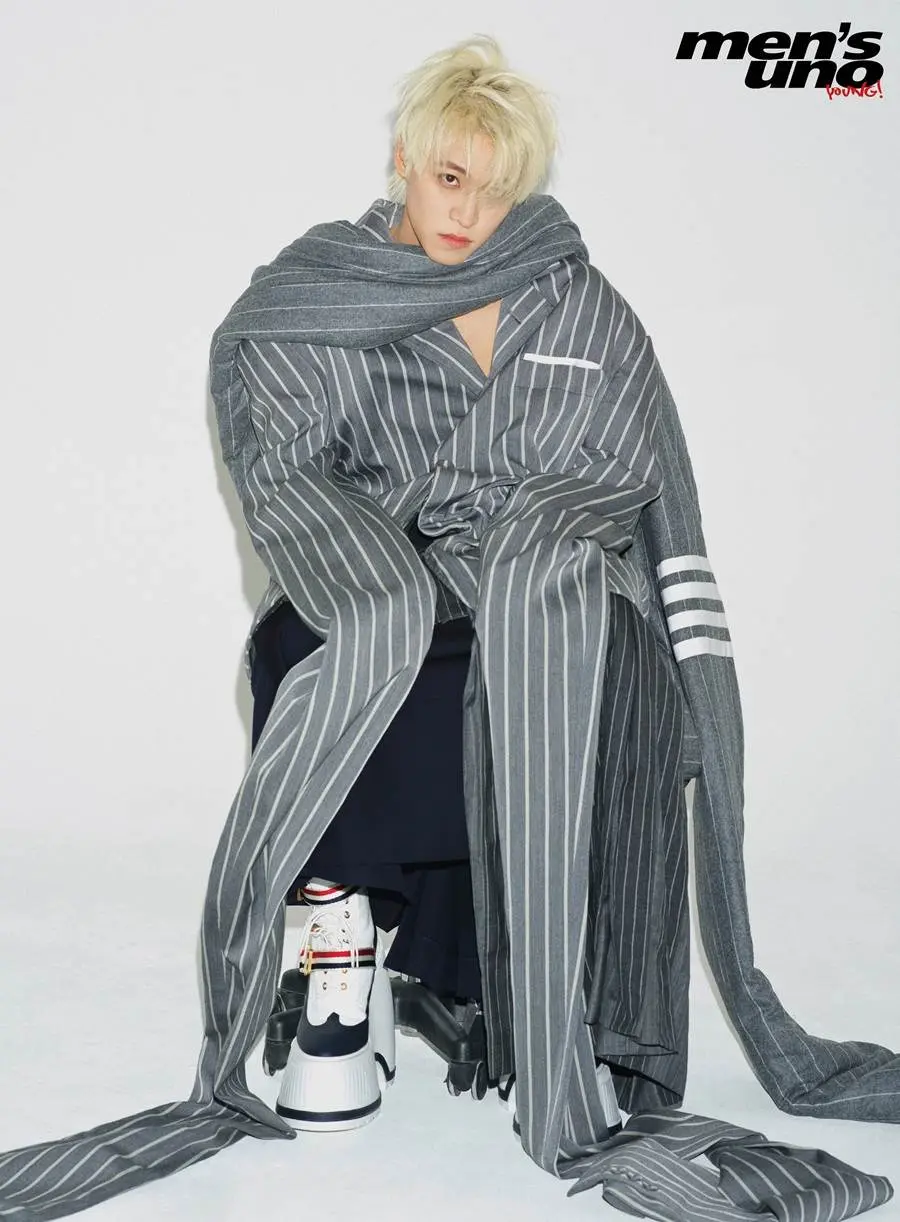 (INTO1) Santa @ Men&rsquo;s Uno Young! China August 2023