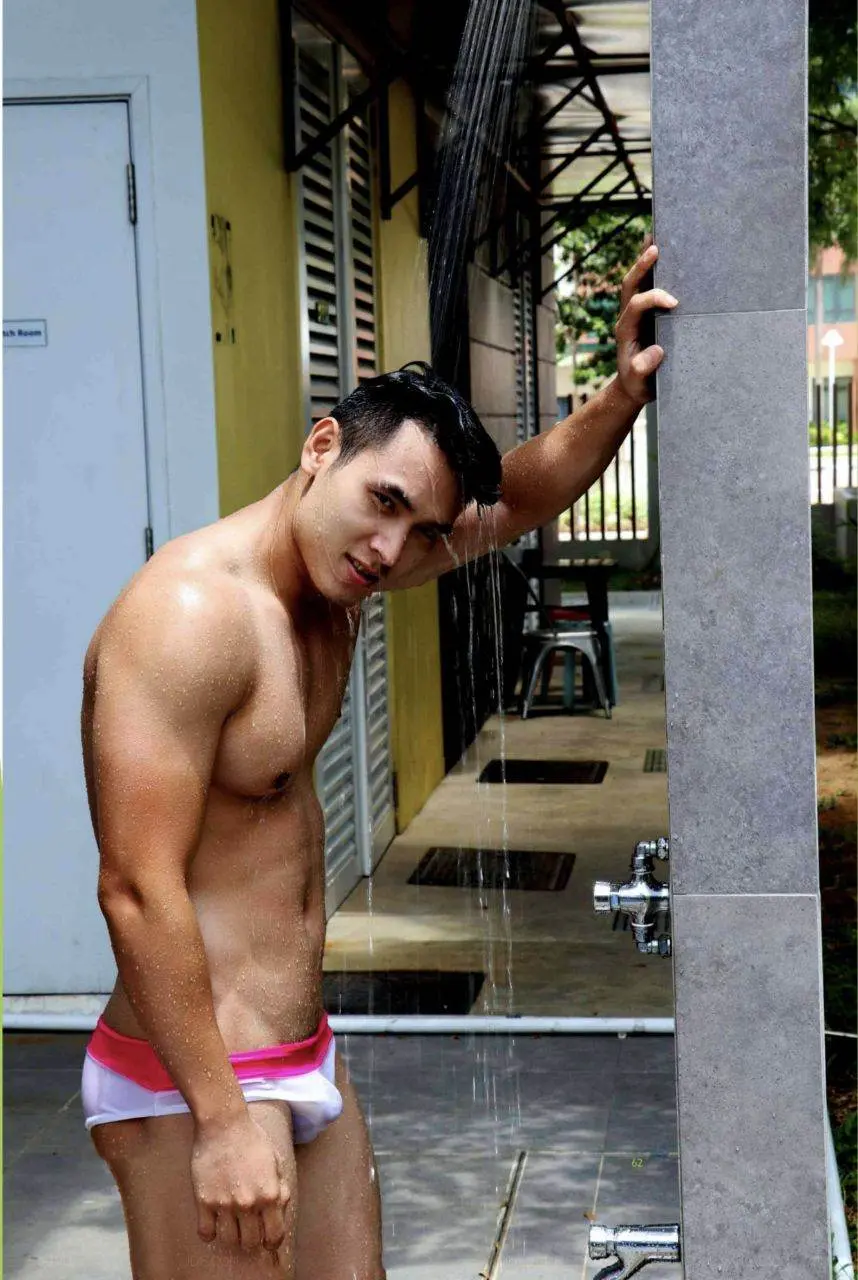 ส่องผู้ชายอาบน้ำ 68