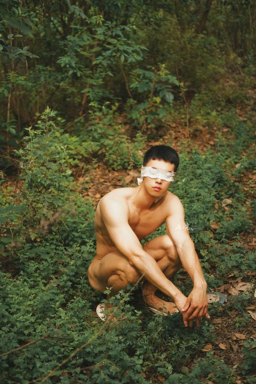 หนุ่มหล่อขึ้นปก 1158.1