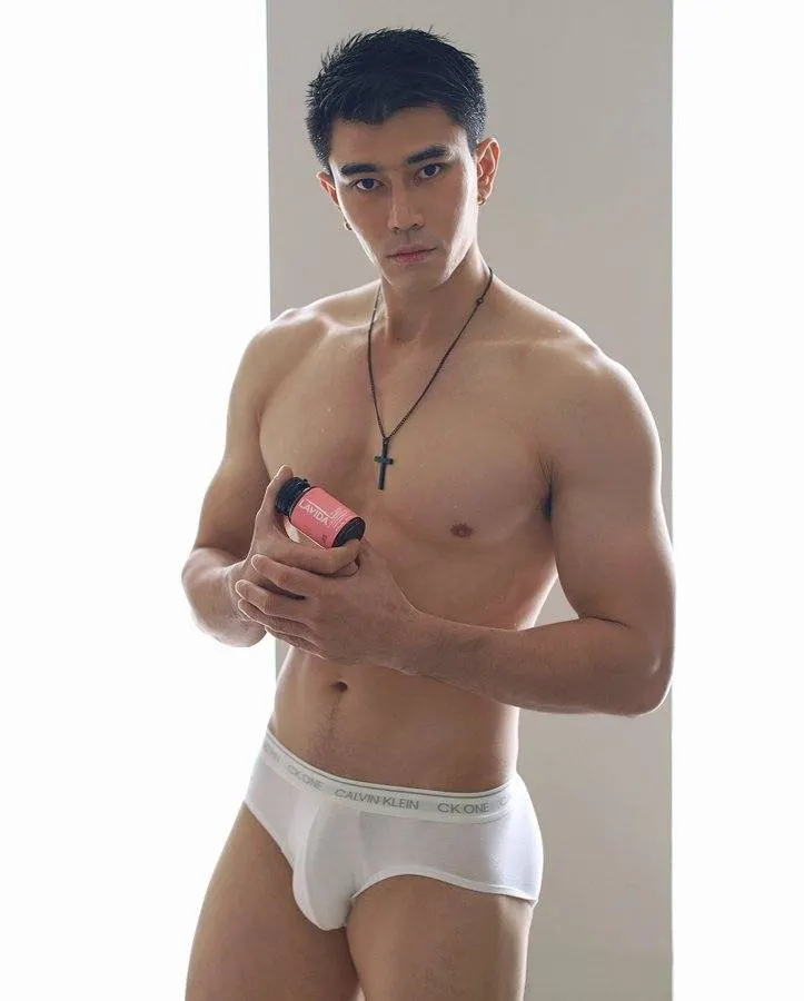 ถอดโชว์เรือนร่าง 2815
