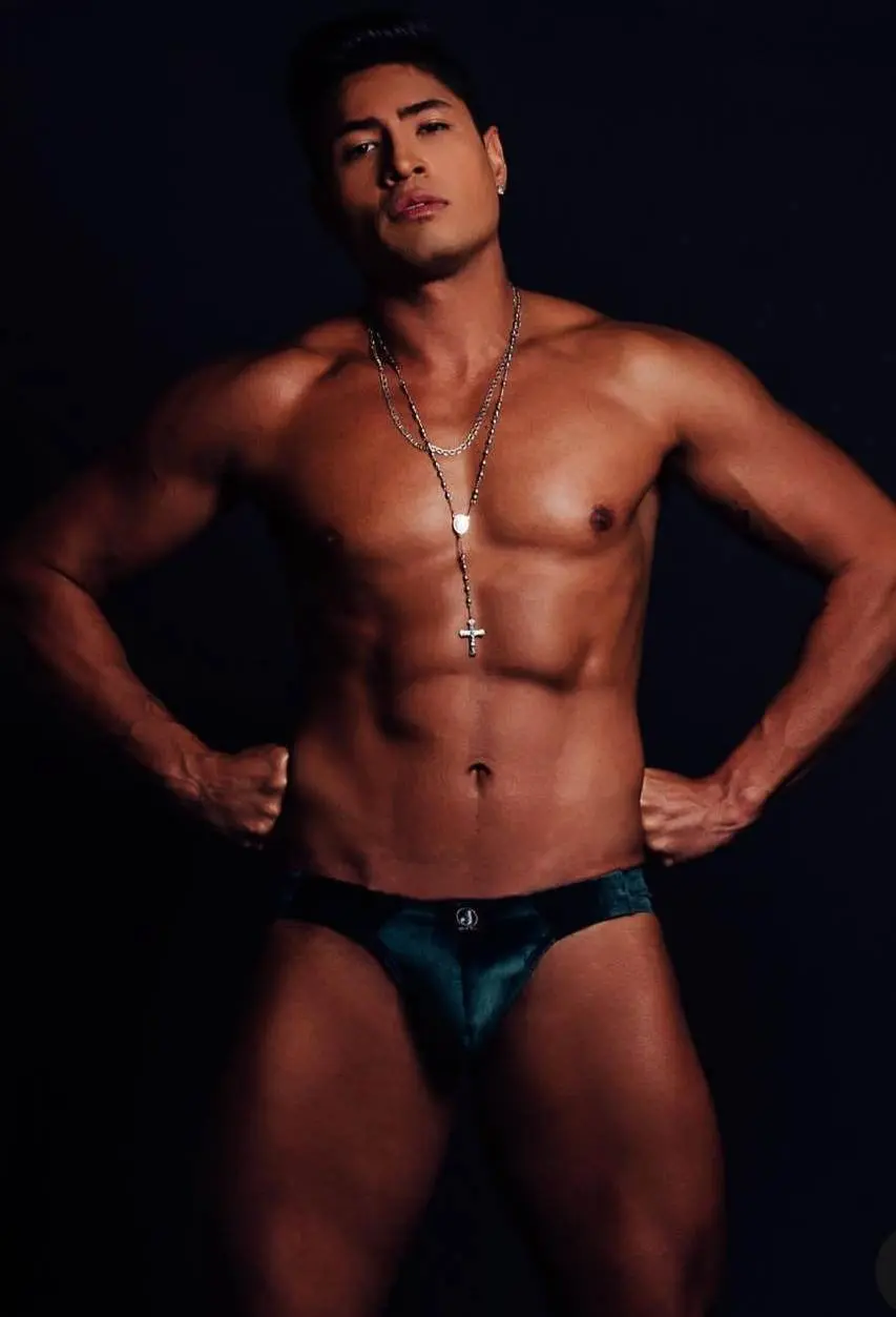 หนุ่มหล่อจากเวเนฯ
