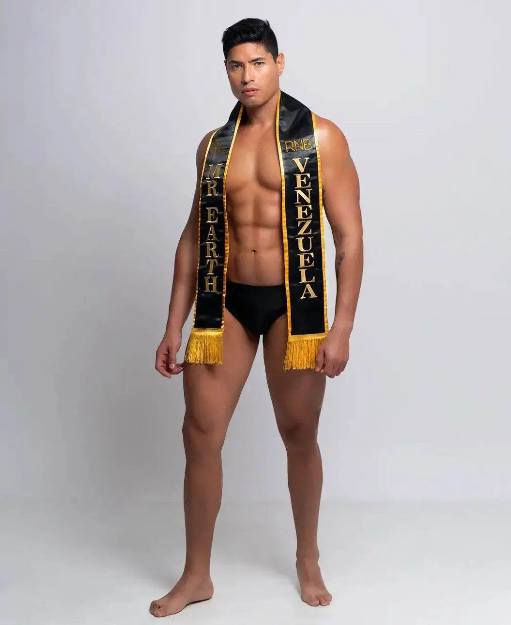 หนุ่มหล่อจากเวเนฯ