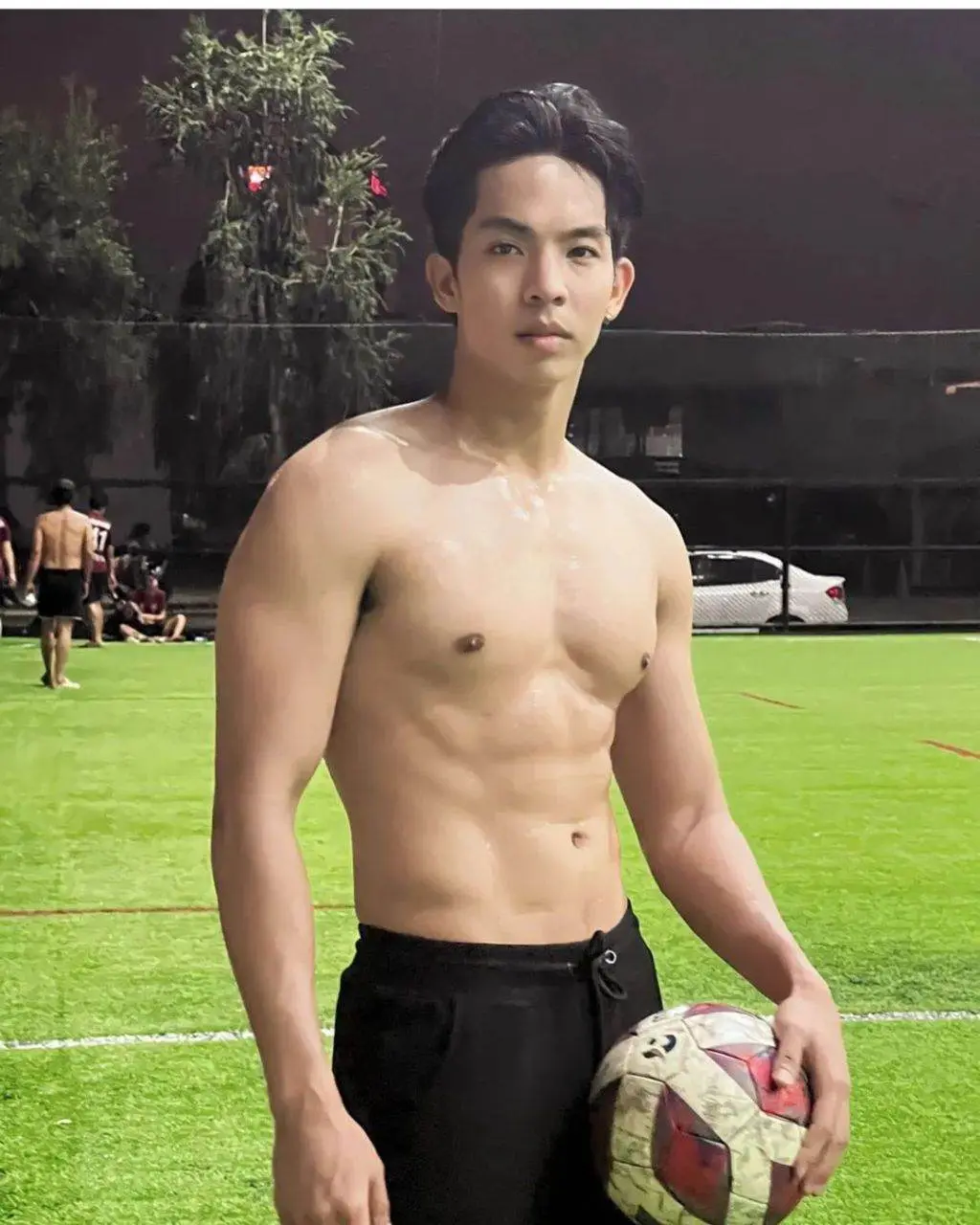 สร้างเขื่อนน้ำทะลัก