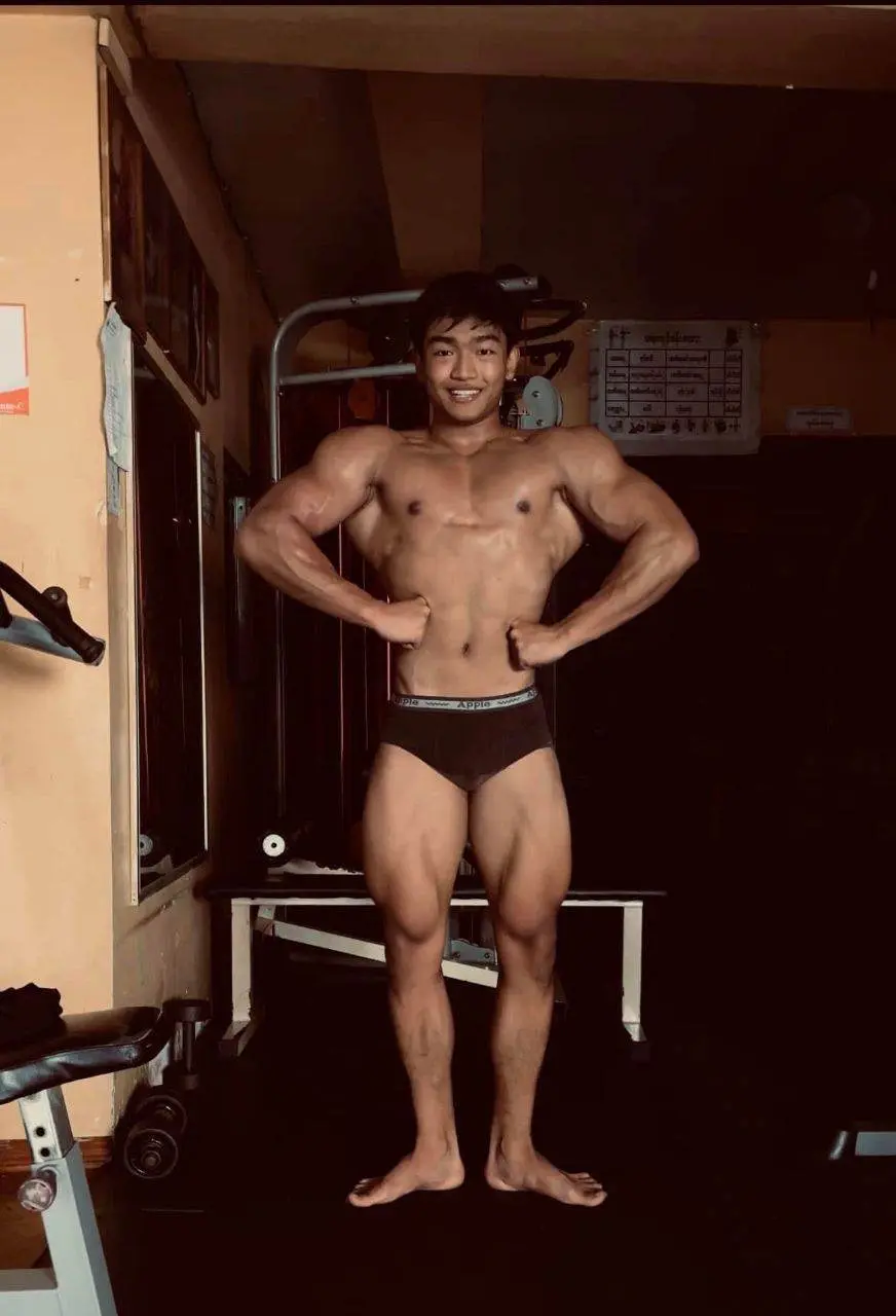นักเพาะกายพม่า