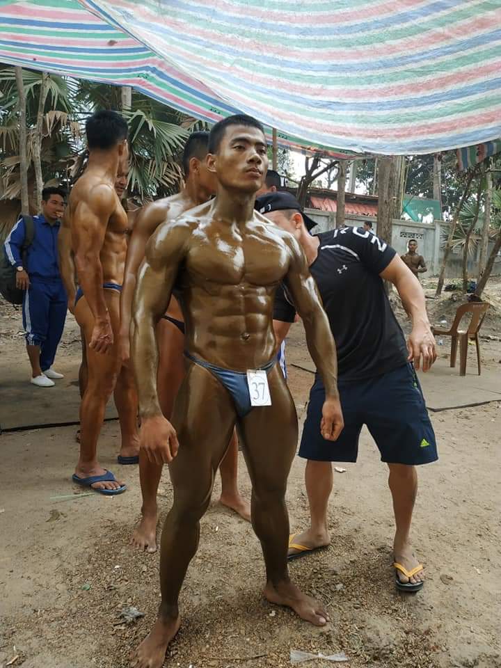 นักเพาะกายพม่า