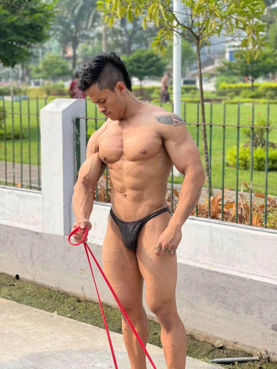 นักเพาะกายพม่า