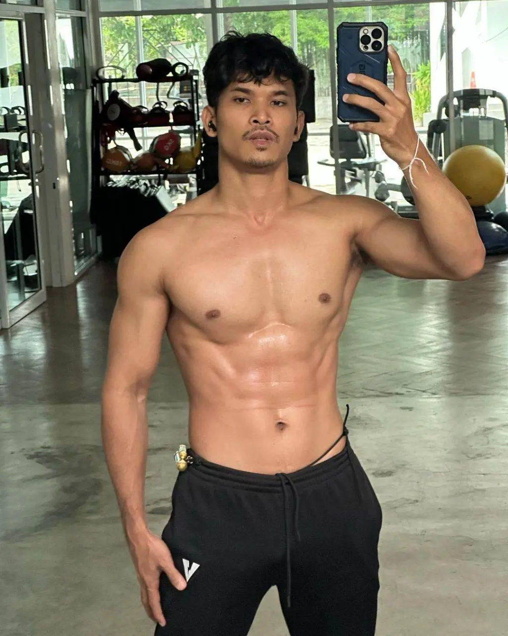 ตกหลุมรักนักกล้าม