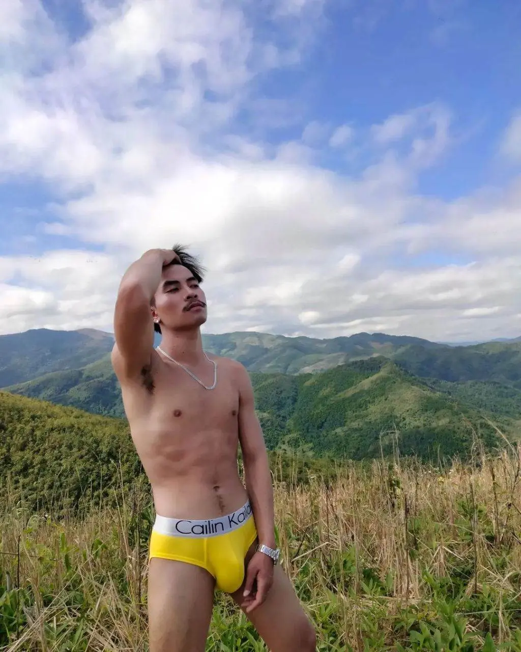ผู้ชายบ้านๆอูมๆ