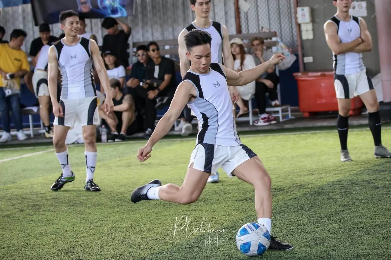 หนุ่มๆเตะบอล Mister International Thailand 2023