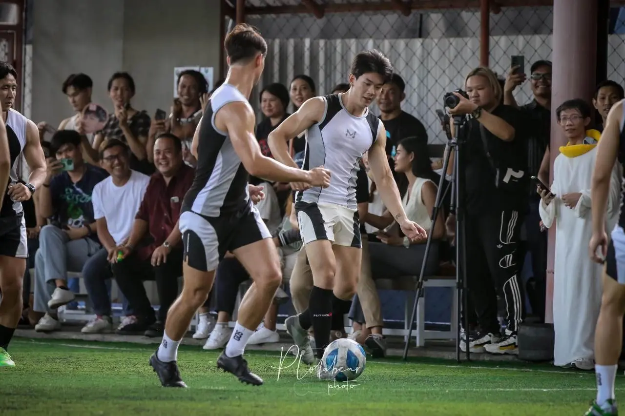 เตะบอลหล่อๆสไตล์หนุ่มๆ Mister International Thailand 2023
