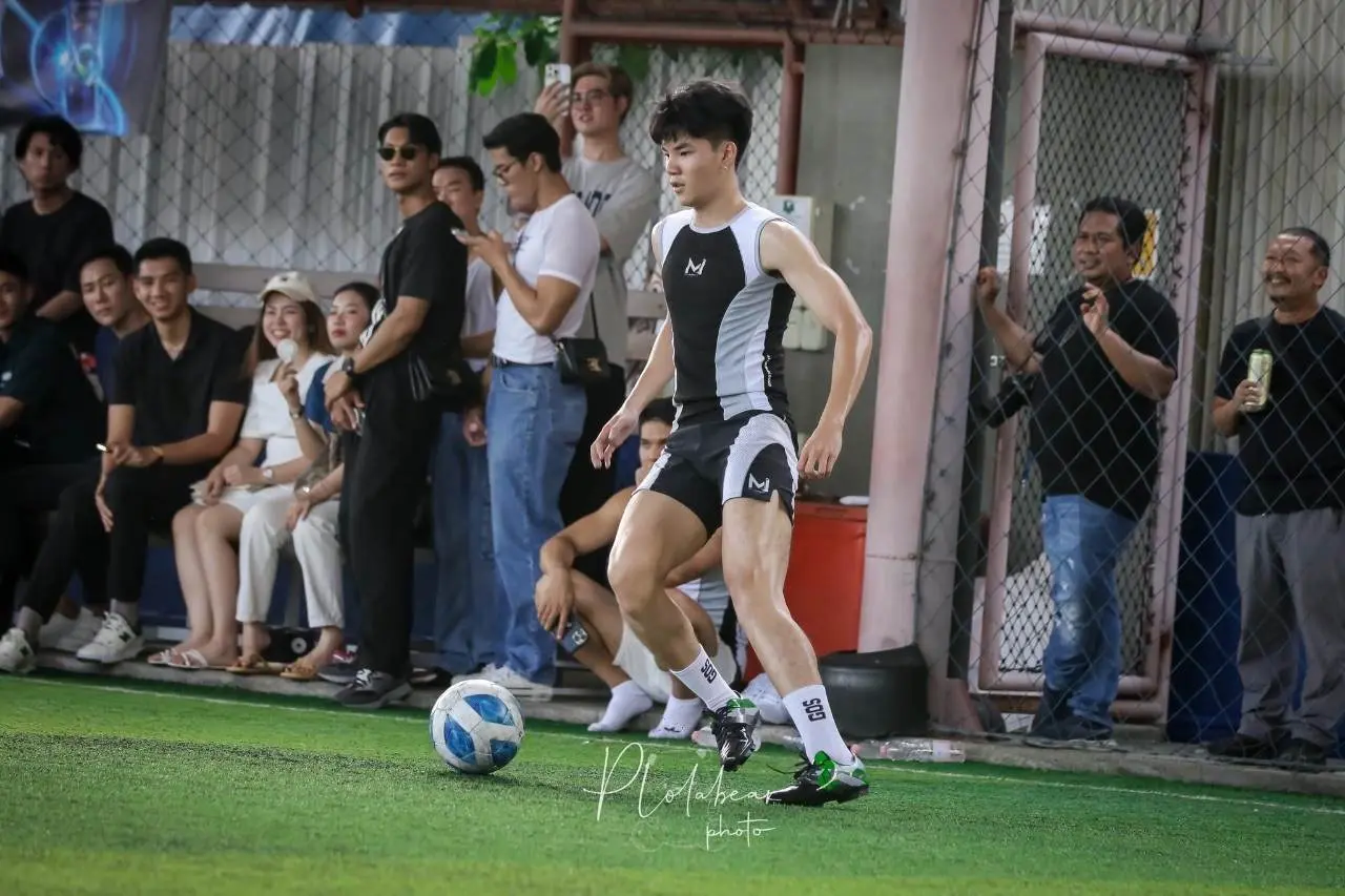 เตะบอลหล่อๆสไตล์หนุ่มๆ Mister International Thailand 2023