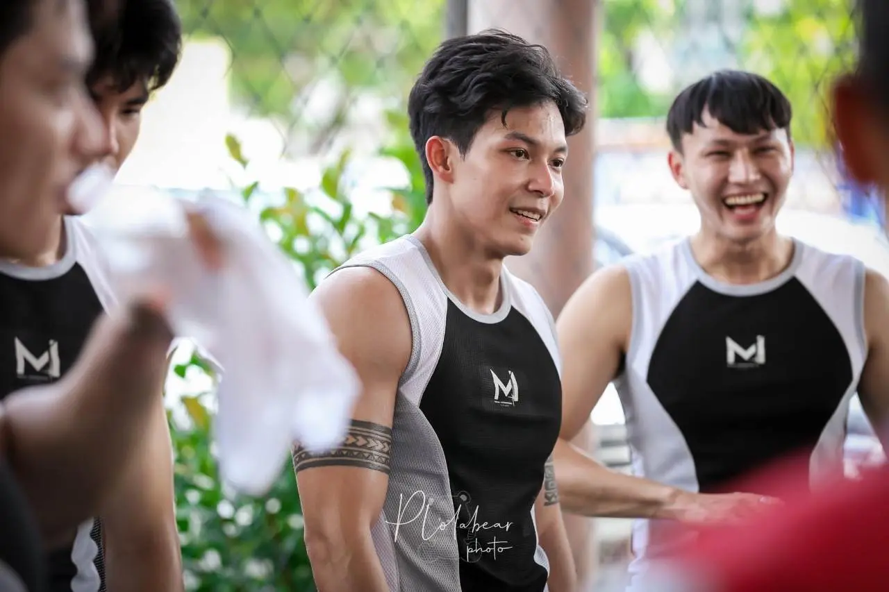 เตะบอลหล่อๆสไตล์หนุ่มๆ Mister International Thailand 2023