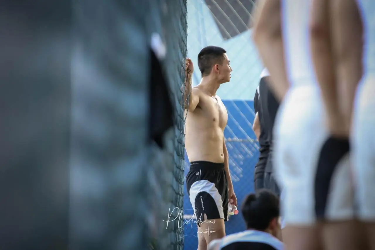 เตะบอลหล่อๆสไตล์หนุ่มๆ Mister International Thailand 2023