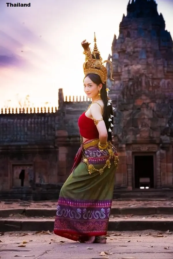 Taew Natapohn in Thai Apsara Costume 🇹🇭