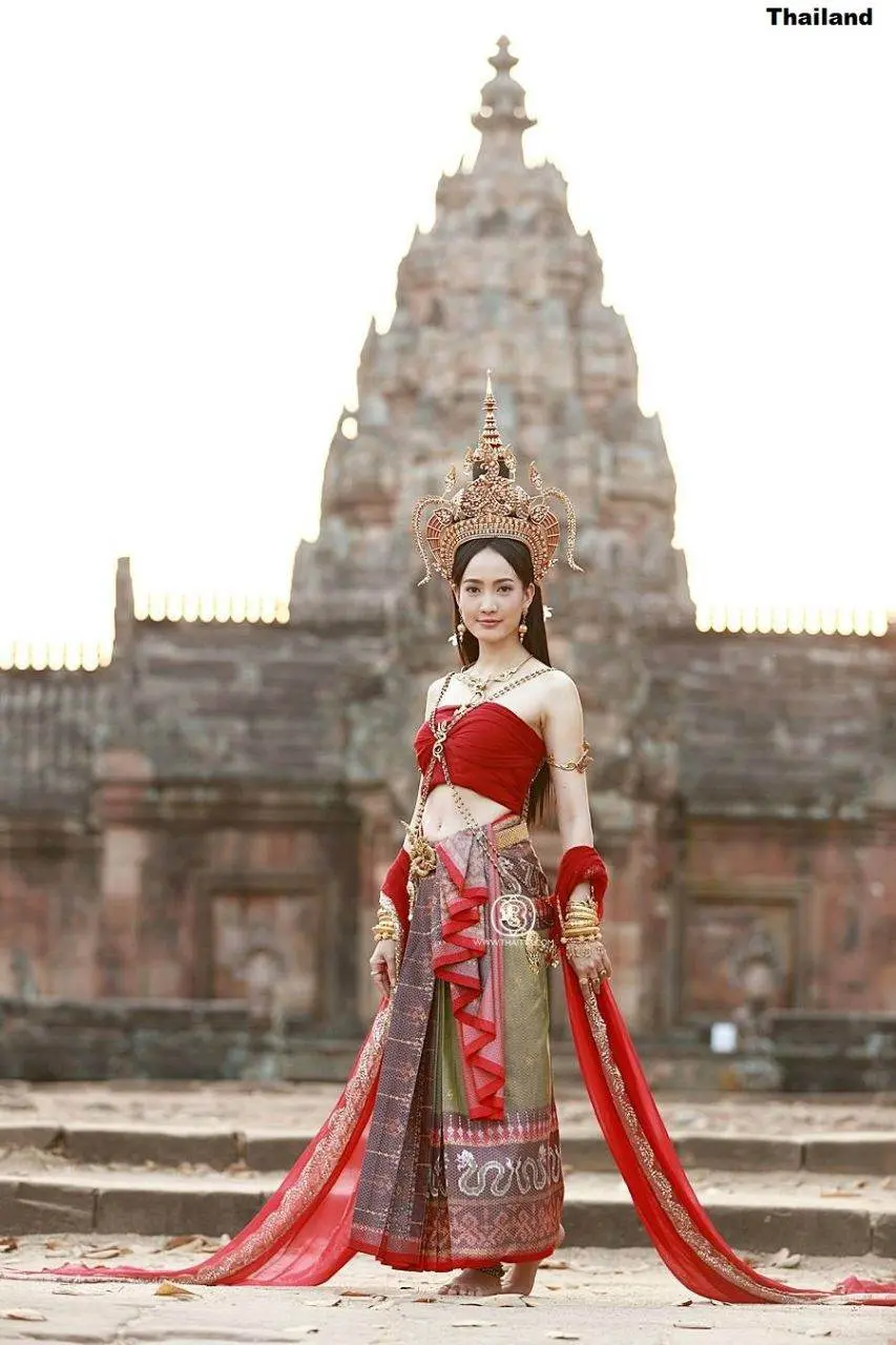 Taew Natapohn in Thai Apsara Costume 🇹🇭