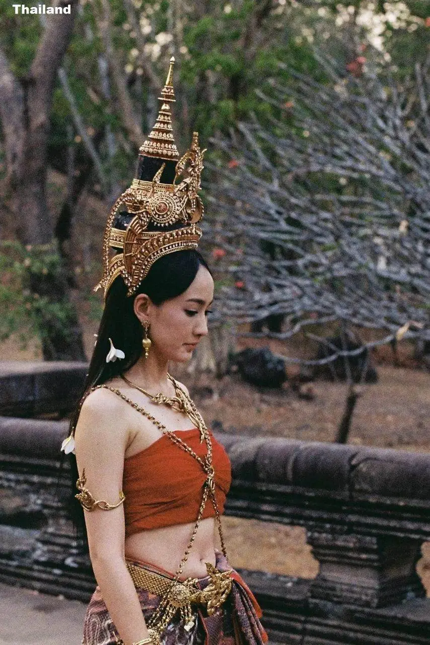 Taew Natapohn in Thai Apsara Costume 🇹🇭