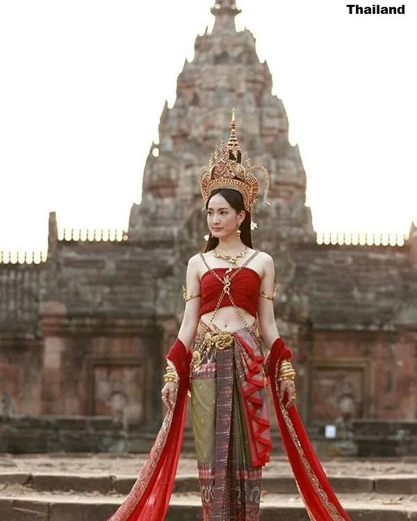 Taew Natapohn in Thai Apsara Costume 🇹🇭