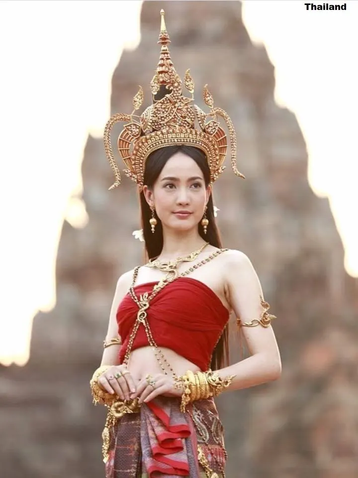Taew Natapohn in Thai Apsara Costume 🇹🇭