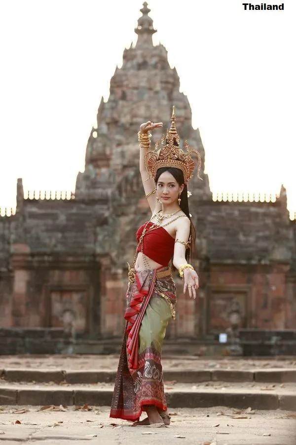 Taew Natapohn in Thai Apsara Costume 🇹🇭