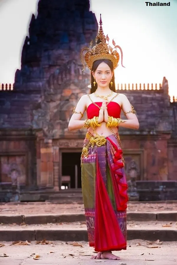 Taew Natapohn in Thai Apsara Costume 🇹🇭