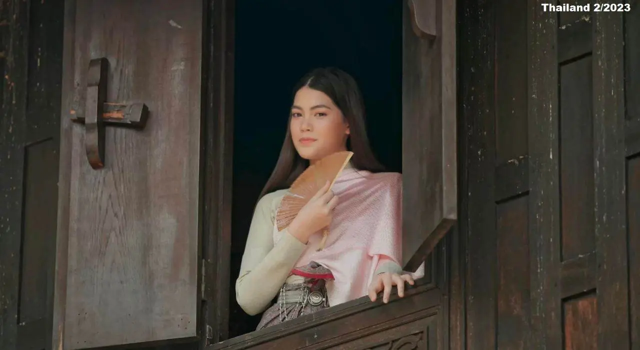 LAZ1 in the Thai Traditional Costume 🇹🇭