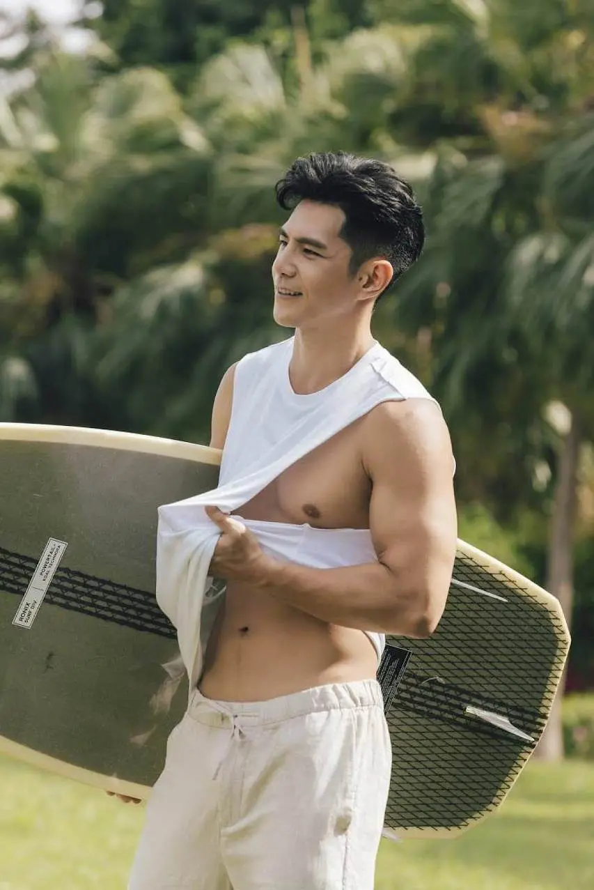 หนุ่มหล่อขึ้นปก 1165