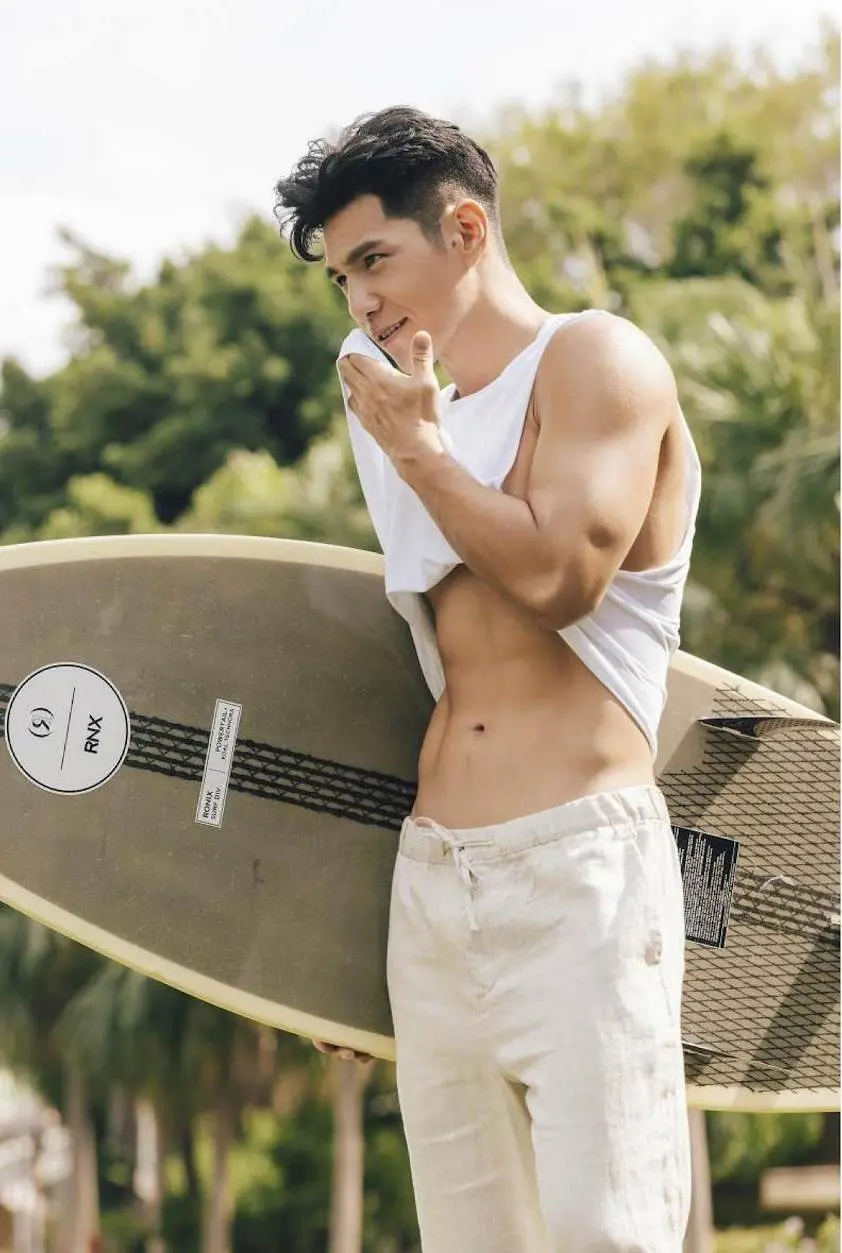 หนุ่มหล่อขึ้นปก 1165