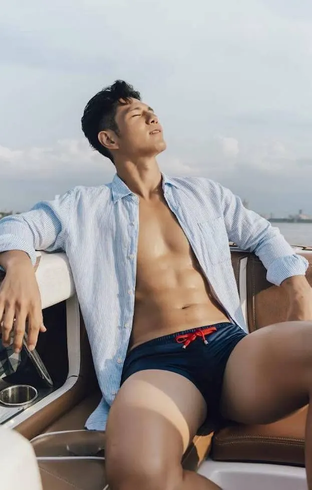 หนุ่มหล่อขึ้นปก 1165