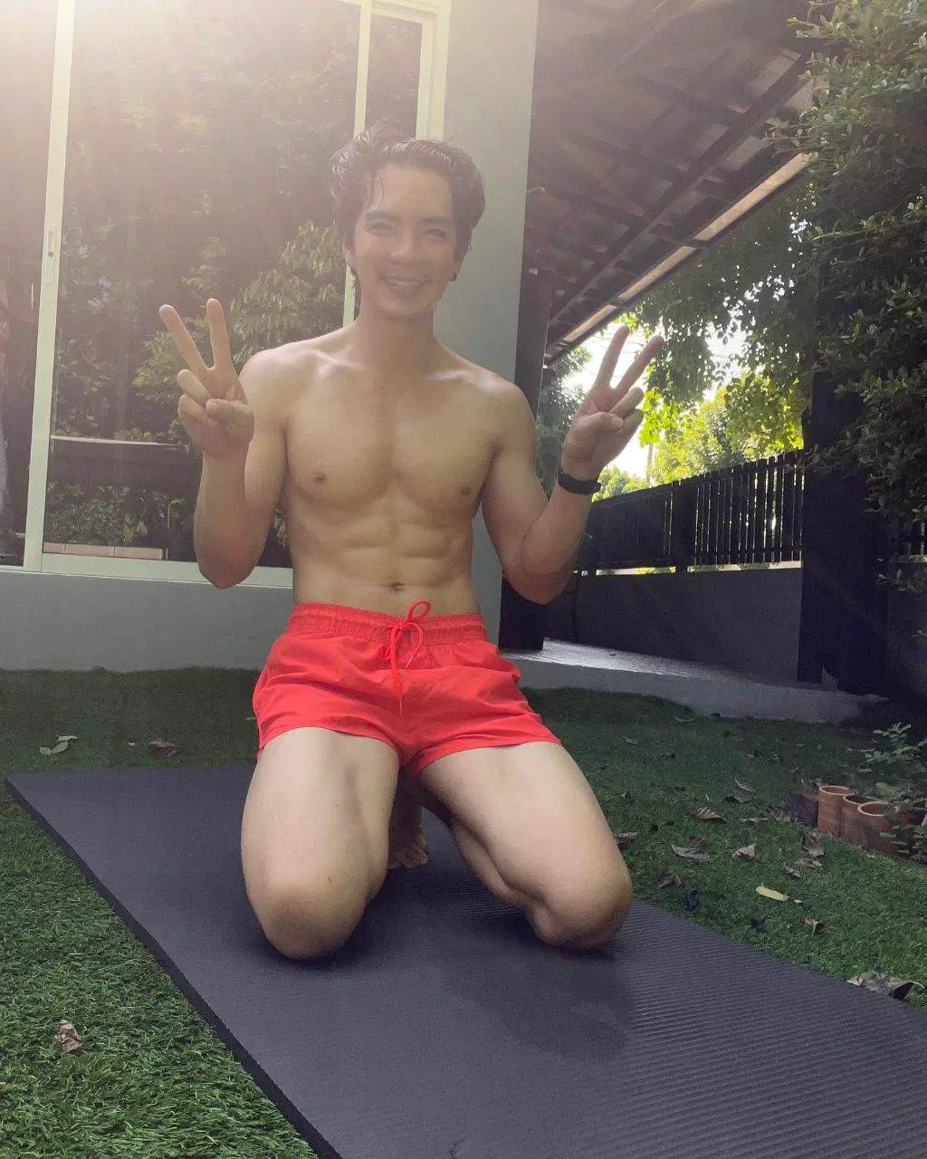 ดาราสามีของแอด