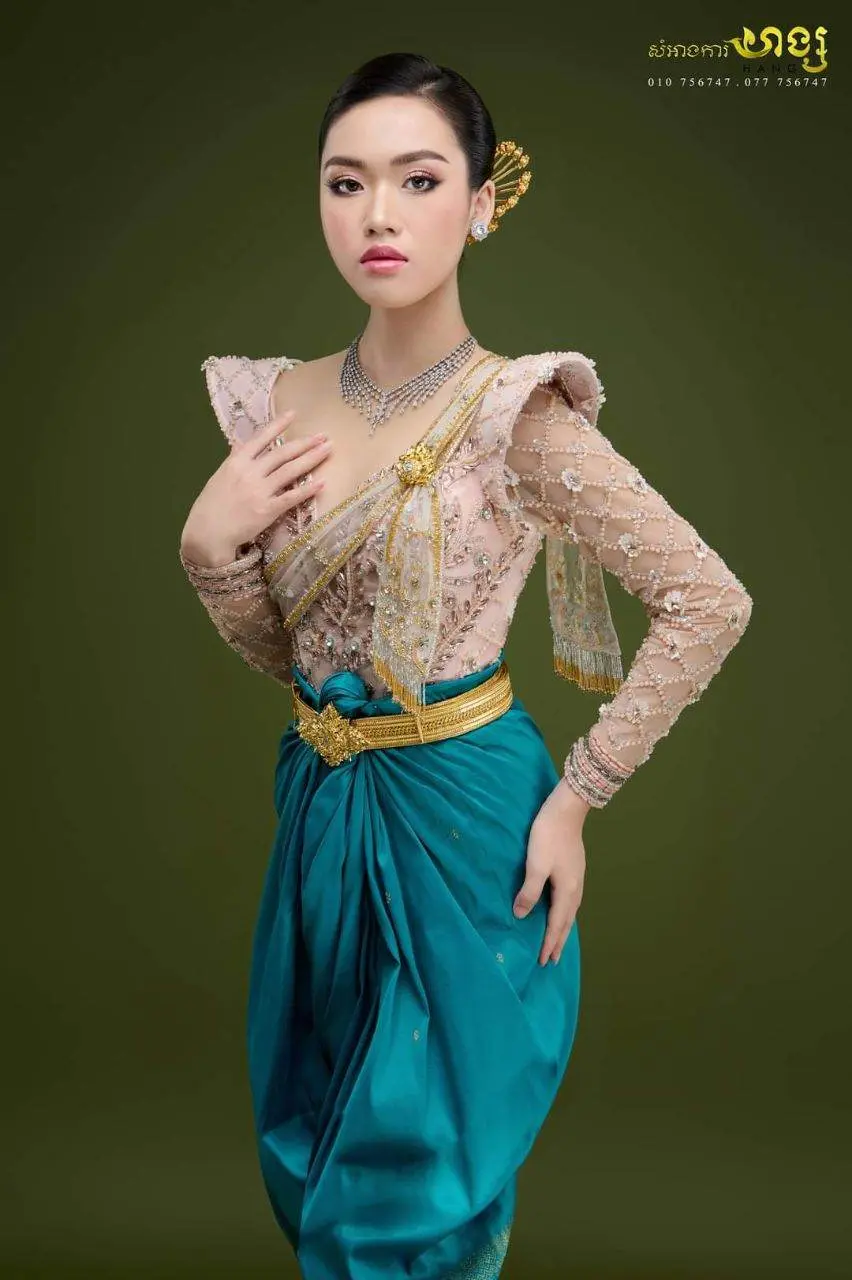 ð°ðCambodia national clothing. Khmer wedding costume. Khmer dress