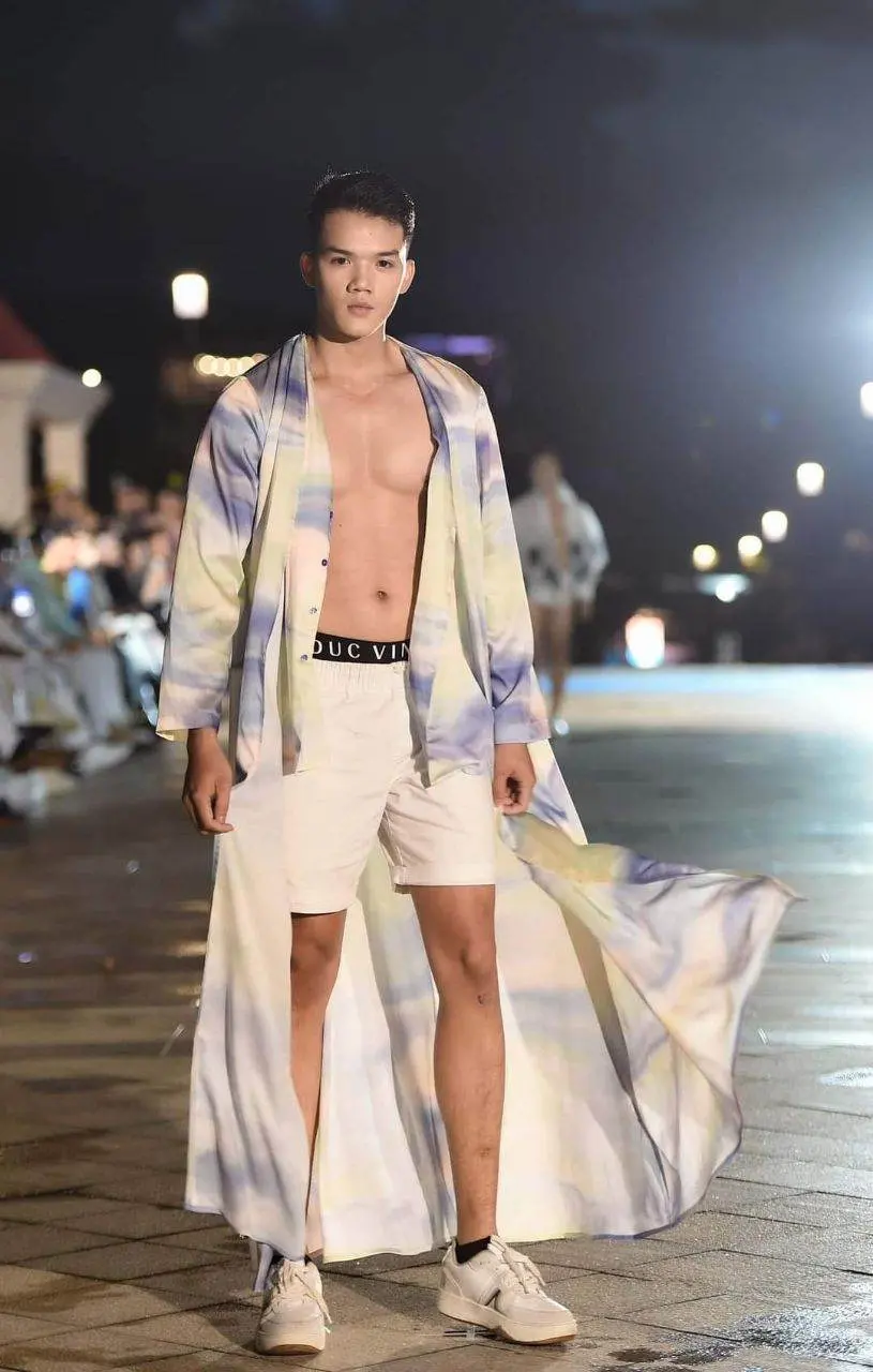 แฟชั่นโชว์..ส่งตรงจากเวียดนาม