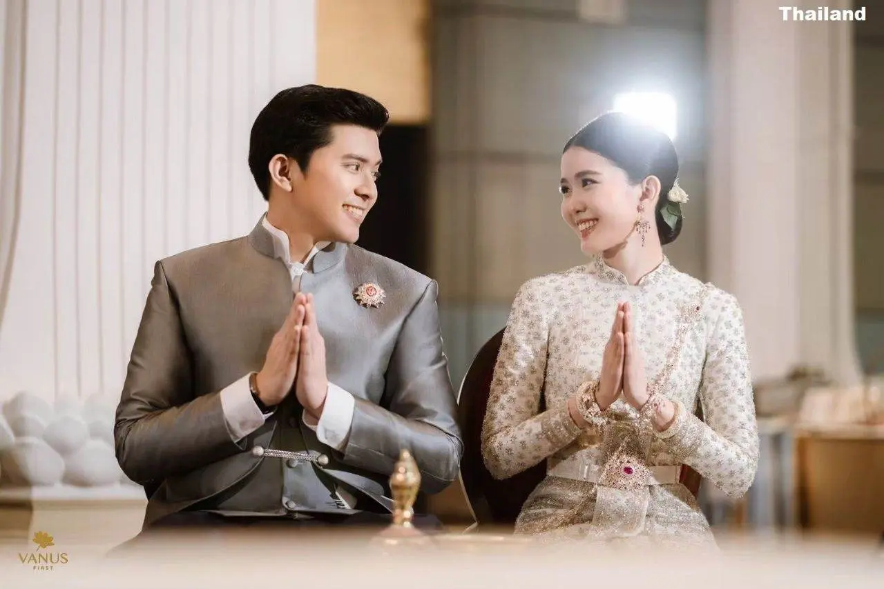 Thai Wedding Costumes 🇹🇭