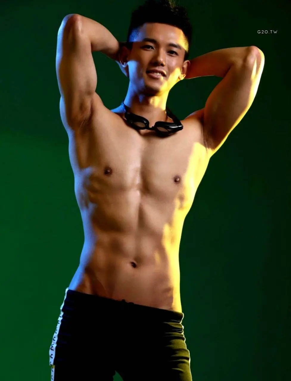 หนุ่มหล่อขึ้นปก 1169